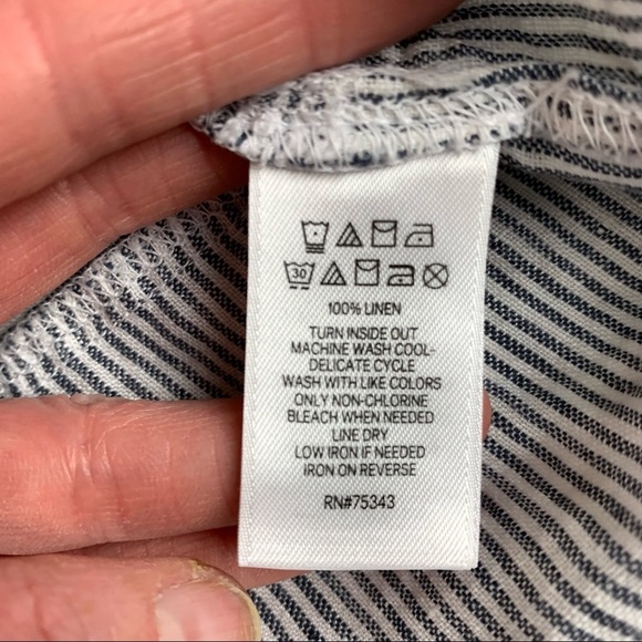 TAHARI Long Sleeved Striped Linen Pullover Top - Picture 3 of 8